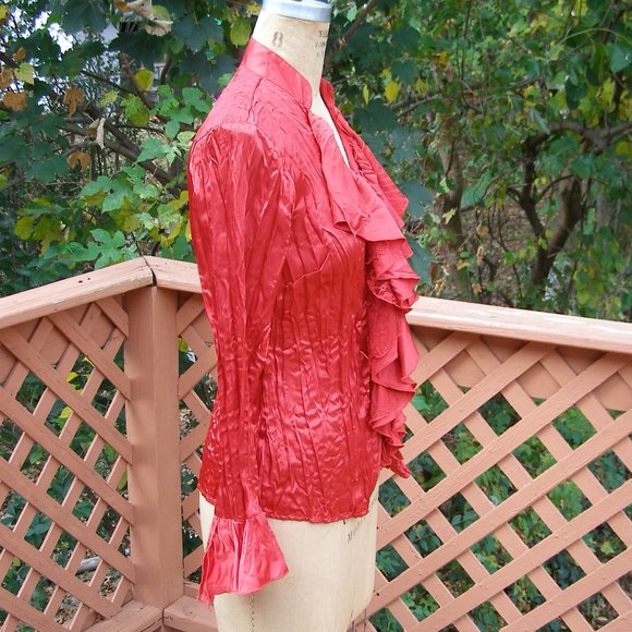 NWOT size M 6-8 Red Crinkle blouse by MDS California - Picture 3 of 10